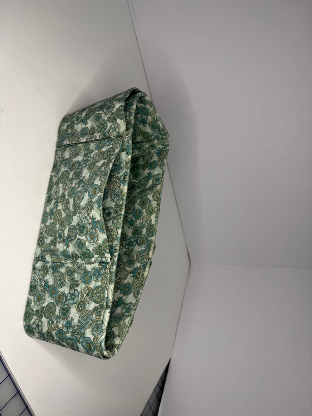Green Floral Jacquard Adjustable Purse Organizer